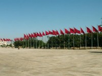Marocké státní vlajky před král. palácem