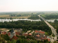 Pohled na městečko a Dunaj