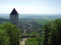 Pohled na Eddigenhausen (v pozadí věže)