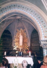 V hornej časti baziliky