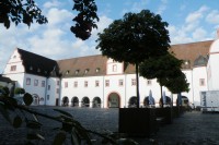 Nádvoří zámku Heusenstamm