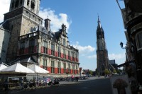 Delft, radnice a Nový kostel