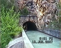 Vodní tunel vedle silničního