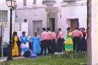 Tarífa, skupina flamenga před hradem