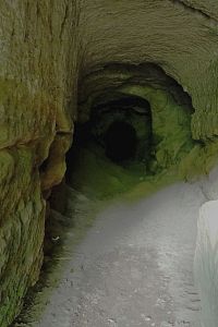 Podzemní kanál