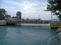 Řecko, Korintský průplav, most je vynořen