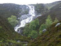 Skotsko, Grampian Mountains,NP Cairgorms, vodopád Loch Muick