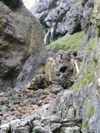 Anglie, Gordale Scar u Malhamu v NP Yorkshire