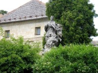 Barokní socha v podzámčí