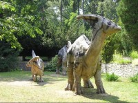 Dinosauři s mládětem