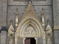 Kostel sv. Ludmily, gotický portál