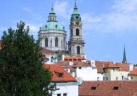 Vrtbovská zahrada, pohled na kostel sv. Mikuláše