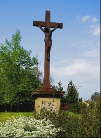 Dolní Břežany, kříž na kraji obce