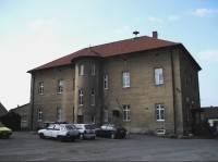Dolní Břežany, obecní úřad a pošta