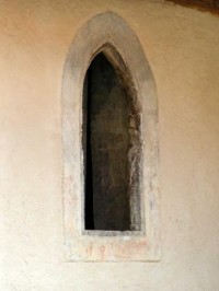 Cuknštejn, detail okna původní kaple