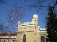 Dolnokrčský zámek, typická věžička
