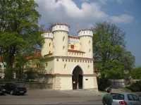 Vlašimský zámek, vstupní brána