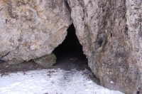 Wnętrze i okolice jaskini
