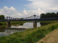 Most přes řeku Moravu u obce Kostelany.