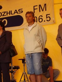 Petr Menšík, syn Vladimíra Menšíka: Pan Petr Menšík byl čestným hostem slavnostního otevření rozhledny, pojmenované po jeho otci.