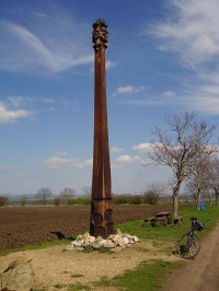 Liliový kříž na vrchu Náklo u Ratíškovic