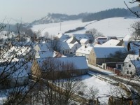 Výhled na obec: foceno v zimě 2005