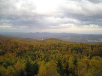 České středohoří: Kruhový výhled na Milešovské středohoří z Jeřabiny