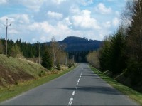 Jelení hora: Od silnice směrem k hrázi Přísečnice.