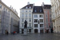 Vídeň: Judenplatz - socha Lessinga