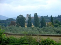 Florencie: pohled ze zahrady Boboli na kostel San Miniato al Monte 