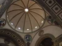 Florencie: kostel Santa Croce - kopule kaple Pazzi