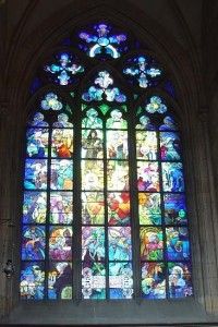 Chrám sv. Víta: okno od Alfonse Muchy 