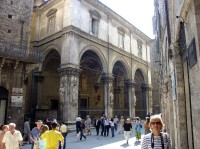 Siena: Loggia di Mercanzia 