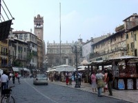 Verona: Piazza delle Erbe 