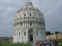 Pisa: Piazza dei Miracoli - baptisterium 