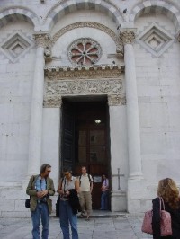 Lucca: kostel San Michele in Foro - portál 