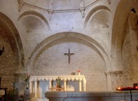 Monieux: interiér kostela St.Pierre