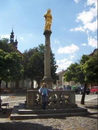 Mariánský sloup z r. 1699 na Masarykově náměstí