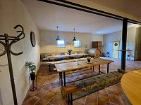 Vinný sklep s ubytováním u Jamborů - Bořetice