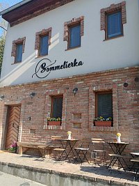 Sommeliérka - ubytování  vinný sklep - Valtice