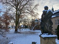 Zámecký areál Holovousy - Holovousy