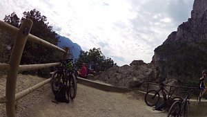 Ponale Trail: úžasná cyklotrasa u Lago di Grada